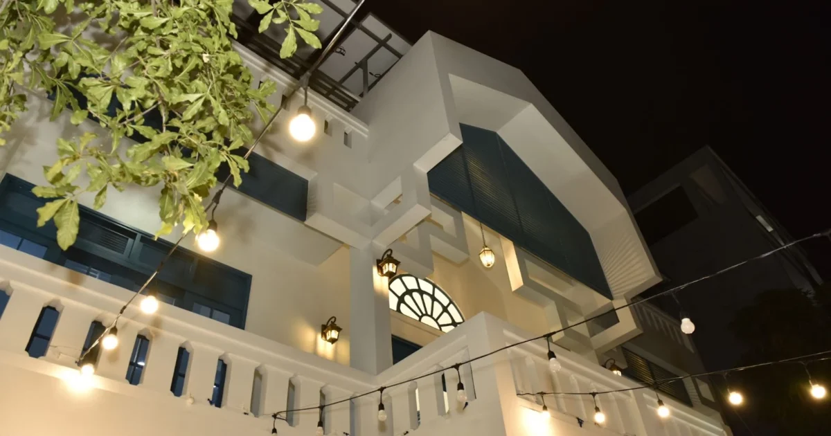 có hẹn tháng 4